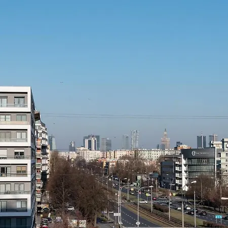 Metropolia Business Deluxe Apt, Ac, Wifi, Parking, Fv *