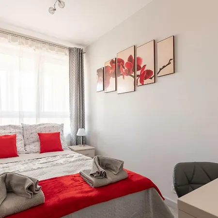 Metropolia Business Deluxe Apt, Ac, Wifi, Parking, Fv 아파트 *