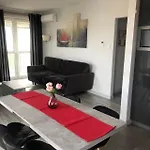 Metropolia Business Deluxe Apt, Ac, Wifi, Parking, Fv Warszawa